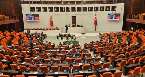 Meclis’ten af kararı çıktı: Son sınıflara ek sınav hakkı geldi