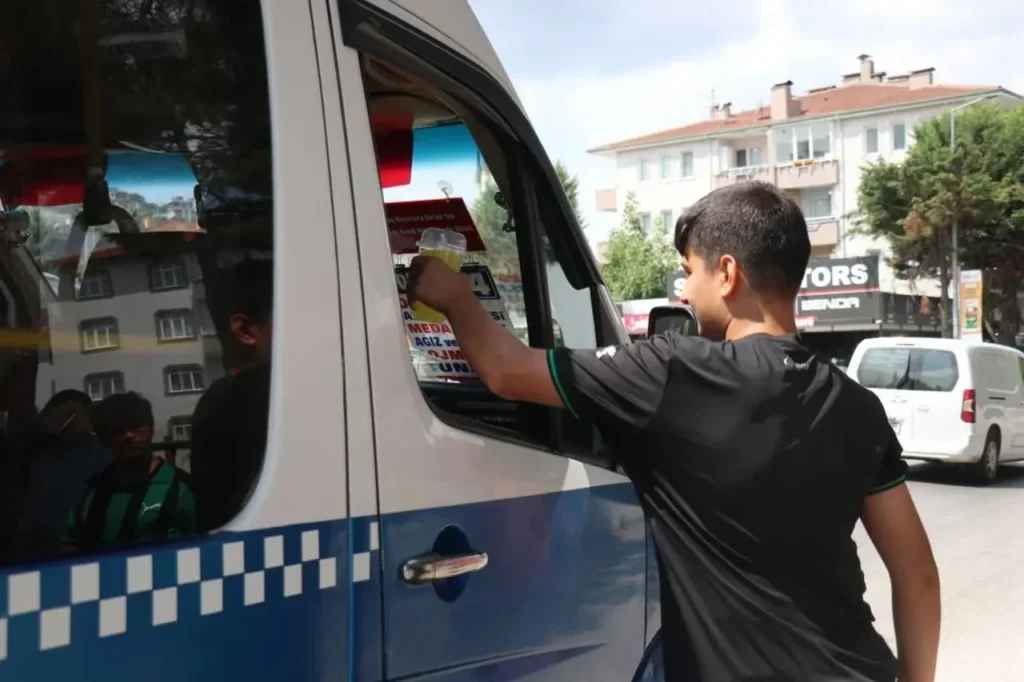 14 yaşında günde 3 bin TL kazanıyor! Asgari ücreti 3’e katladı