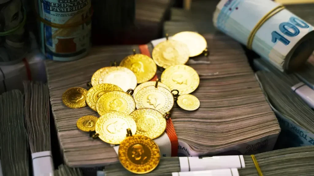 Altında 7 ayın en güçlü yükselişi! Kritik eşik 4.400 dolar