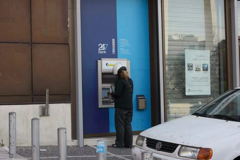 Babasının cesedini maaşı için saklamış