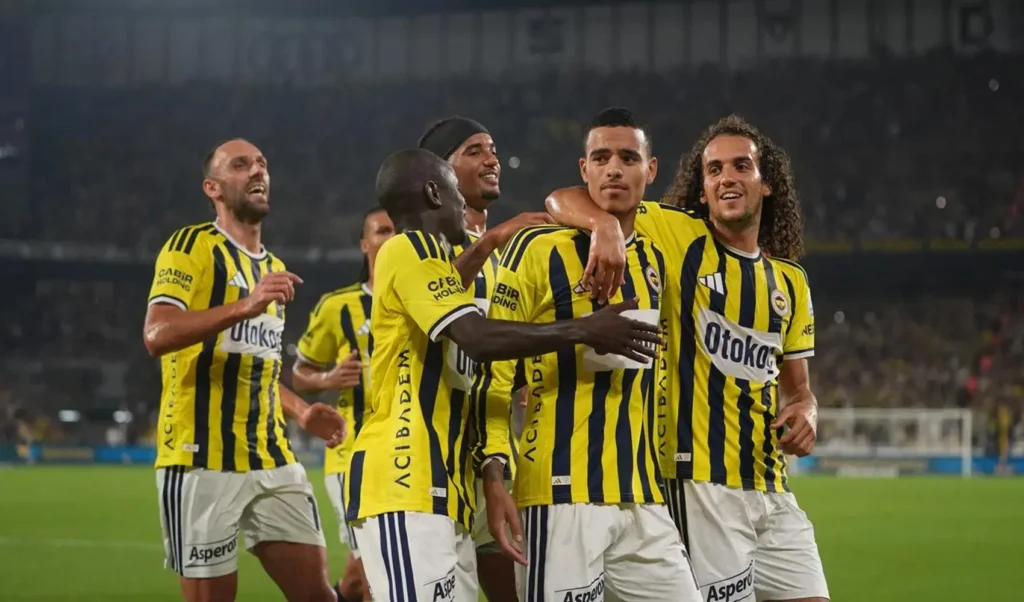 Fenerbahçe Lyon karşısında 1.25 milyar TL için sahada!