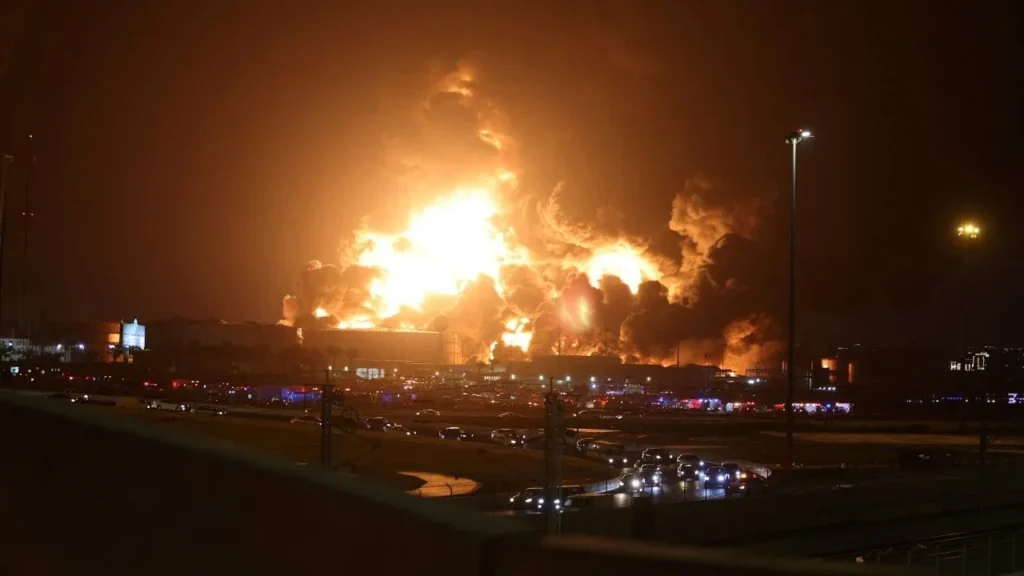 Husiler Aramco’yu vurdu! Körfez’de gerilim yükseliyor
