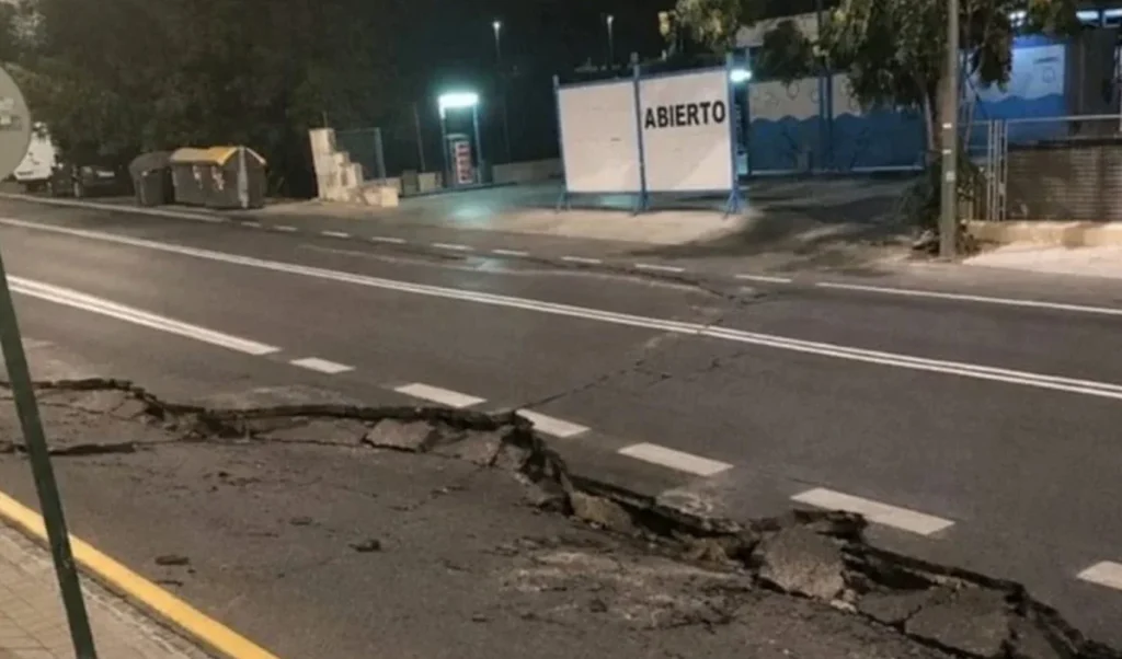 İspanya’da deprem oldu! Hasar var, yaralı yok