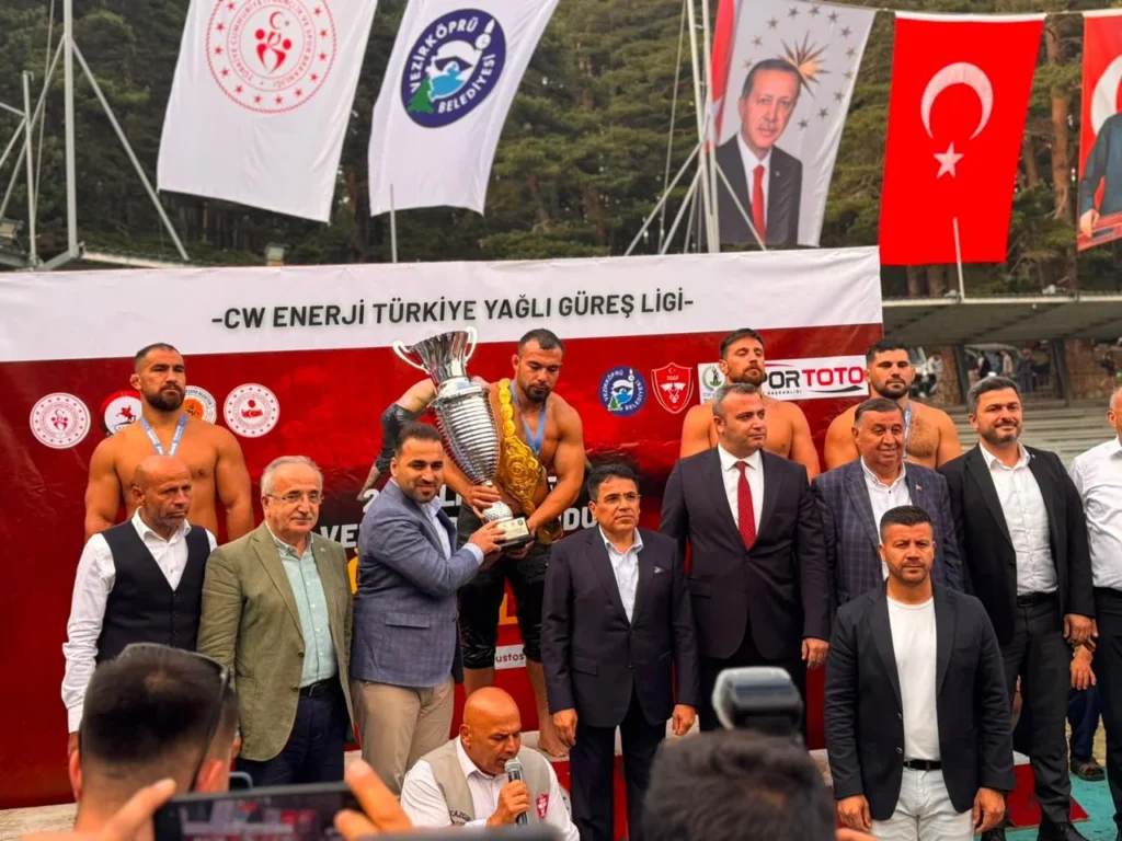 Kunduz’da başpehlivan belli oldu! Zeybek zirveye çıktı