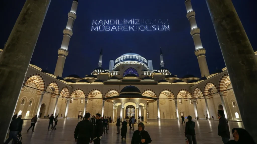Mevlid Kandili bugün! Hz. Muhammed’in (sav) 1501. yıl dönümü