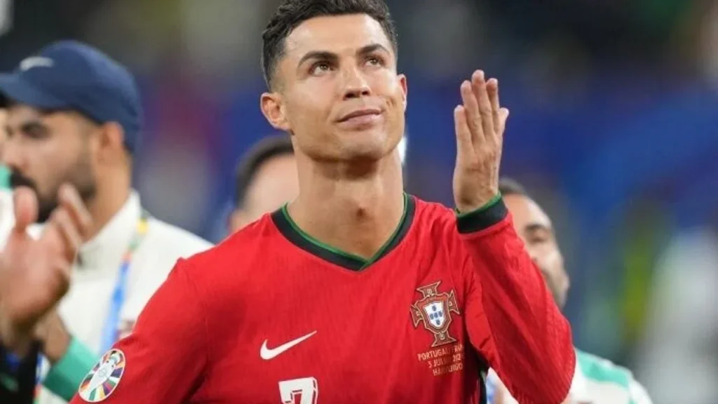 Ronaldo emeklilik sinyali verdi: “Bu muhtemelen futboldaki son yılım”