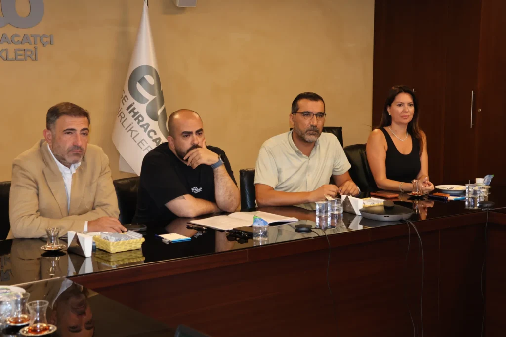 Sanayide ara eleman alarmı: Tekstil sektörü çareyi meslek liselerinde arıyor