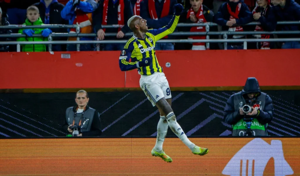 Talisca Avrupa’da tarihe geçmek istiyor! Hedef Alex’in rekoru