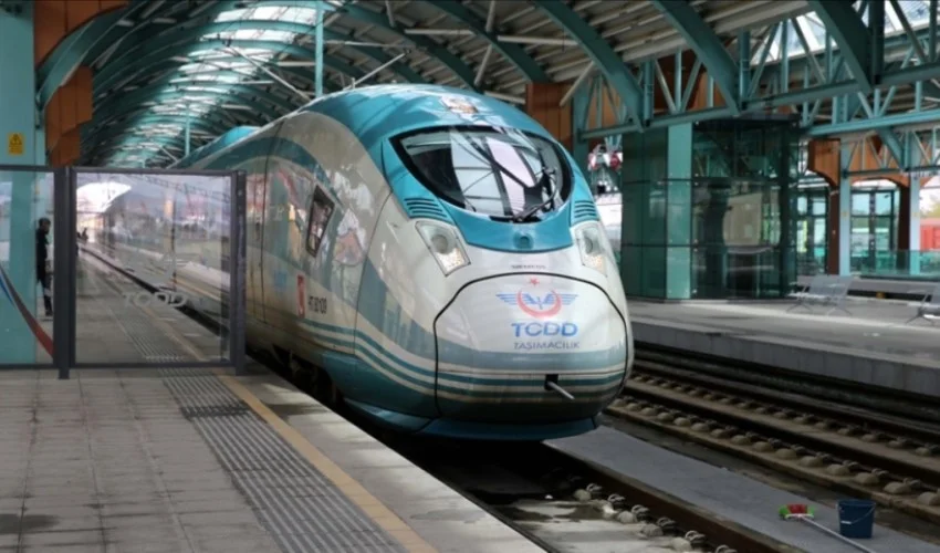 YHT bilet fiyatı zamlandı: Ankara-İstanbul ne kadar?